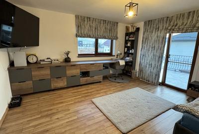 Casă cu 4 camere în Central - 2