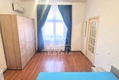 Garsonieră decomandată în Elisabetin