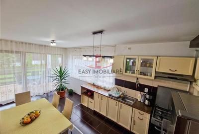 Vila frumoasa cu 4 camere,3 bai,curte individuala,,Corunca - 3