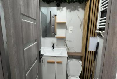 Apartament cu 2 camere semidecomandat, mobilat în Central - 1