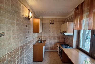 Apartament cu 3 camere semidecomandat în Ultracentral - 1