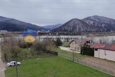 Teren deosebit in apropiere de lac com.Alexandru cel Bun - - 12