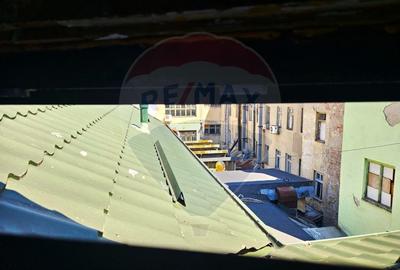 Casa 15 camere de vanzare zona Universitate + spatiu comercial parter - 40