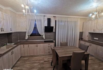 Apartament cu 4 camere în Central - 1