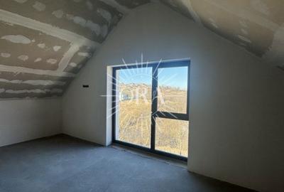 Casă cu 4 camere cu Garaj în Feleacu