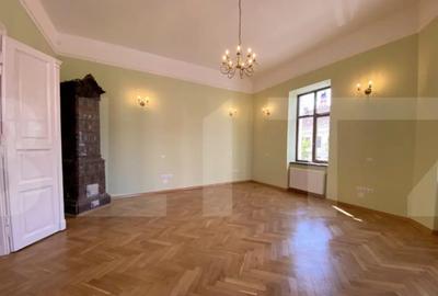 Apartament cu 3 camere semidecomandat în Central - 9