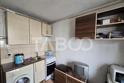 Garsoniera decomandata etaj intermediar 1 zona Vasile Aaron - 4