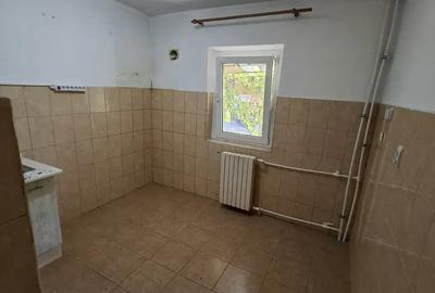 Vand Apartament Cu 2 Camere Decomandat ZONA Ultra Centrala La Parter Pozitie Pe Fata PRET 69000E Vand Apartament Cu 2 Camere Decomandat ZONA Ultra Centrala La Parter Pozitie Pe Fata PRET 69000E - 5