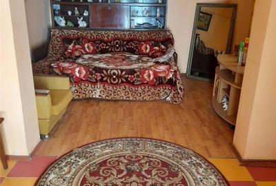 Casă cu 5 camere cu Teren 700 Mp în Peretu - 1