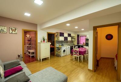 Apartament cu 3 camere de vanzare, mobilat-utilat, Confort City - 2