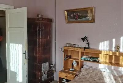 Casă cu 7 camere cu Teren 1034 Mp în Cioplea - 2