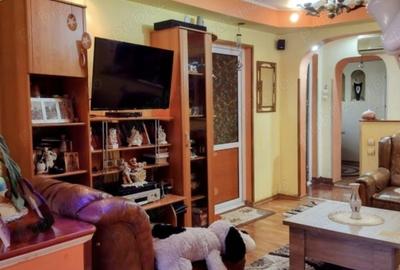 Apartament cu 4 camere semidecomandat în Cet - 4