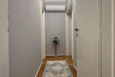 Apartament cu 3 camere semidecomandat, mobilat în Central - 16