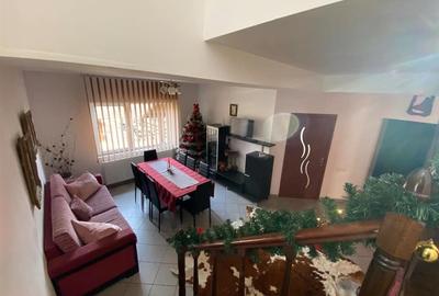 Casă individuală cu 13 camere cu Canalizare în Central - 2