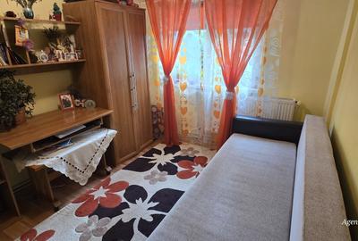 Apartament 3 camere zona Primaverii etaj 1 - 8
