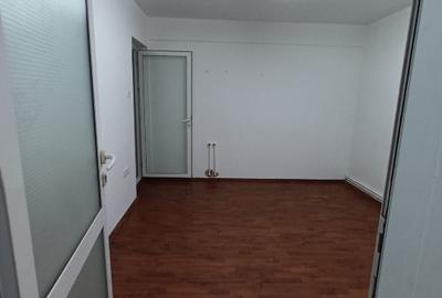 Proprietate specială, 68 mp în City Park Mall - 4