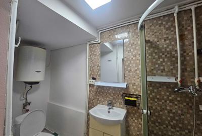 Garsonieră decomandată în Anda - 12