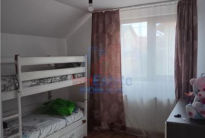 Casă cu 4 camere decomandat în Dumbrava - 13