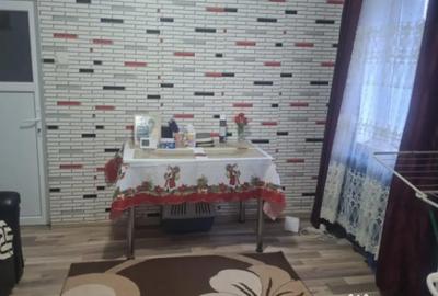 Casă cu 7 camere cu Teren 271 Mp în Central - 8