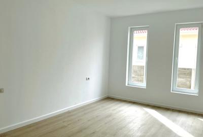 Duplex cu 3 camere cu Canalizare în Remetea Mare - 9