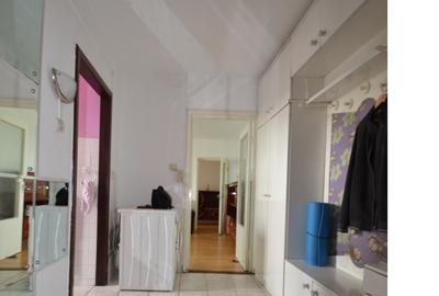 Apartament 2 camere, in apropierea  P-tei Unirii, 350 euro - 9