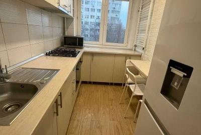 Apartament 3 camere etaj 4 zona Calea Grivitei metrou Basarab - 5