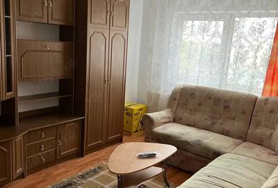 De inchiriat apartament 3 camere - 3
