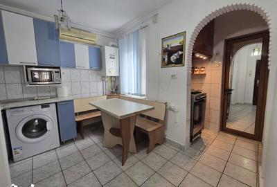 Apartament cu 2 camere decomandat în Micro 14 - 1