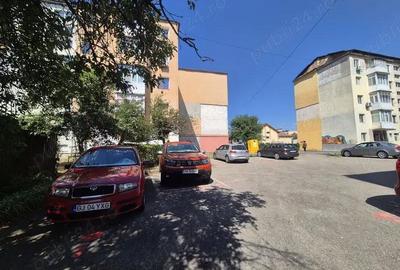 Casă cu 4 camere în 9 Mai - 2