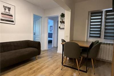 Apartament cu 3 camere decomandat în Piața Unirii