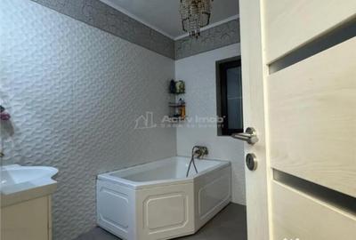 Casă cu 6 camere cu Canalizare în Dascălu - 3