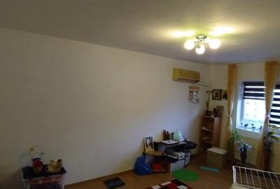 Apartament cu 2 camere decomandat în Central - 1