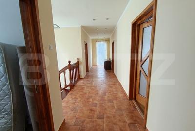 Casă cu 5 camere cu Teren 600 Mp în Central - 2