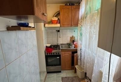Garsonieră decomandată în Baza 3 - 5