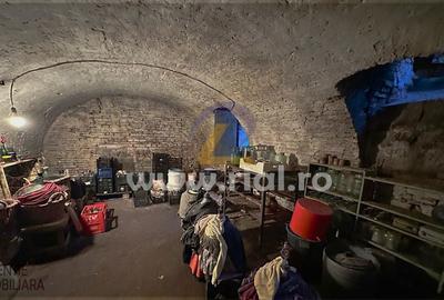 Casă cu 4 camere semidecomandat cu Teren 750 Mp în Central - 4
