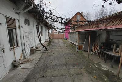 Casă cu 6 camere cu Canalizare în Aradul Nou - 2