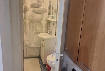 Apartament cu 3 camere semidecomandat în Central - 8