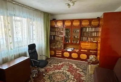 Apartament cu 3 camere decomandat în Podu Roș - 6