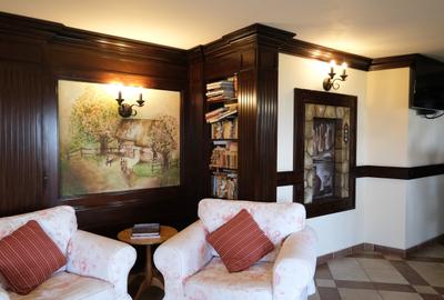 Vanzare hotel in zona superba de munte cu priveliste incredibila din camere - 11