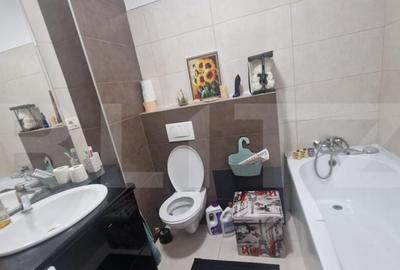 Apartament 4 camere zona Tractorul , luminat decomandat 17 m - 17