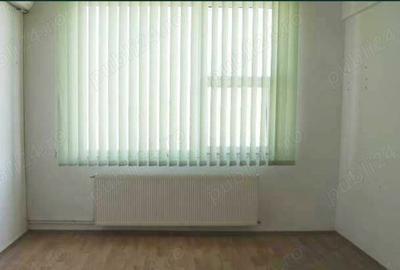 Spațiu comercial, de 25 mp, în Central - 1