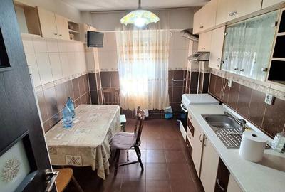 Apartament cu 3 camere decomandat în Calea București - 5