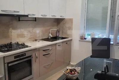 Apartament de vanzare, cu 2 camere, 55 mp, zona Careiului