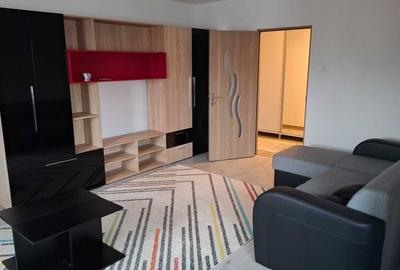 Apartament cu 2 camere decomandat în 9 Mai - 6