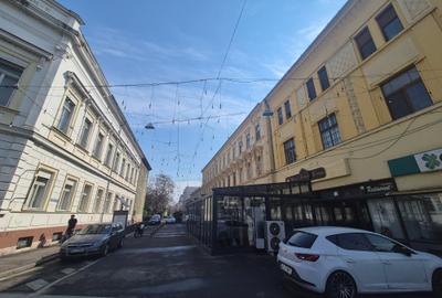 Apartament cu 3 camere semidecomandat în Central - 15