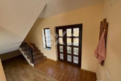 Casă cu 4 camere cu Teren 5500 Mp în Mălureni - 10
