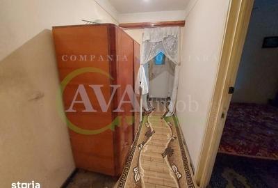 Apartament cu 3 camere decomandat în Cornișa - 10
