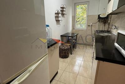 Apartament cu 4 camere decomandat în Cornișa - 3