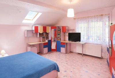 Casă cu 6 camere cu Teren 1100 Mp în Poiana - 10