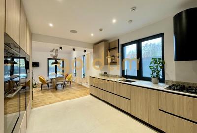 UNICA/ABSOLUT SUPERBA/ VILA INDIVIDUALA/IANCU NICOLAE/CURTE GENEROASA - 48